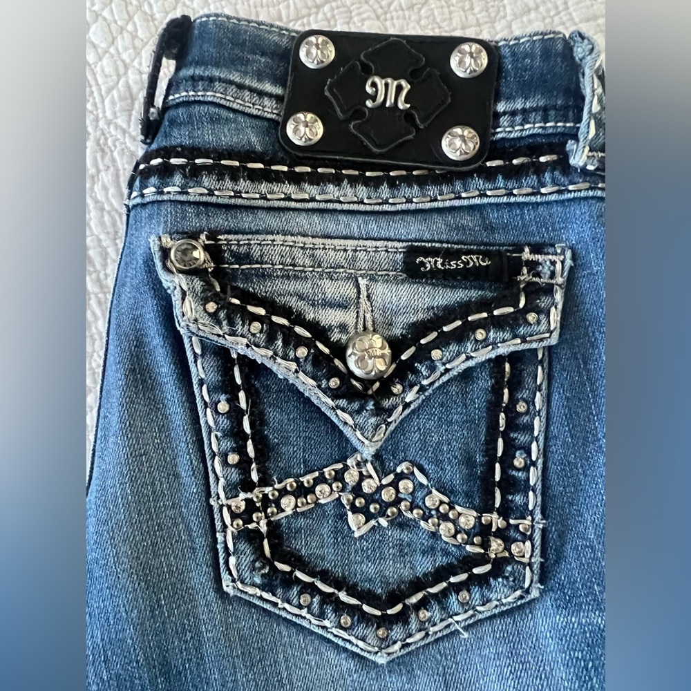 Miss Me Skinny Jeans Rhinestone Embellished Distressed (26)